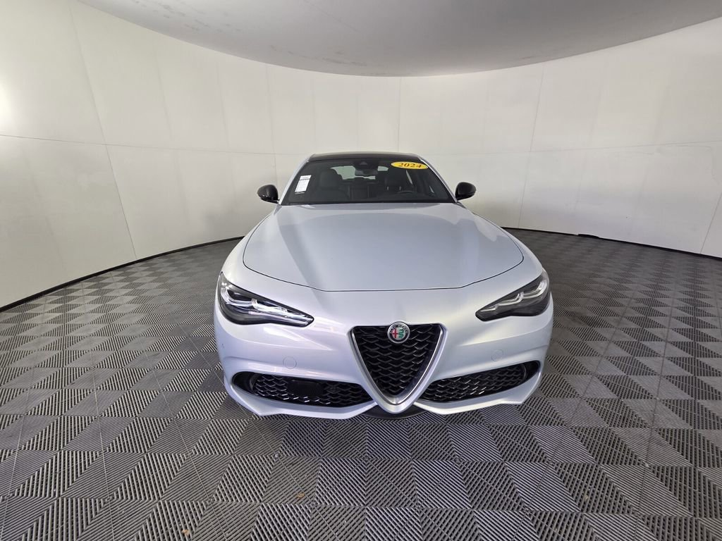 Used 2024 Alfa Romeo Giulia Ti image 34
