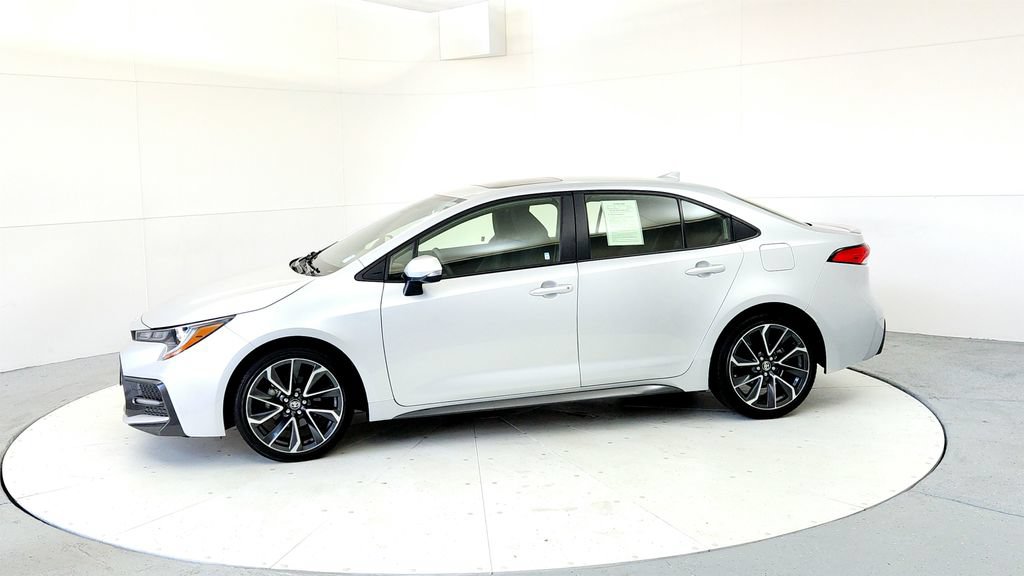 Certified 2021 Toyota Corolla SE w/ SE Premium Package FWD image 3