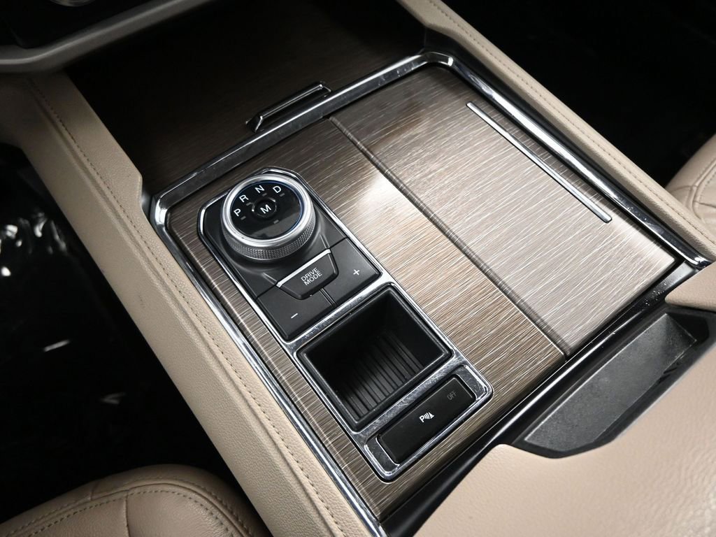 Used 2023 Ford Expedition Max Limited image 10