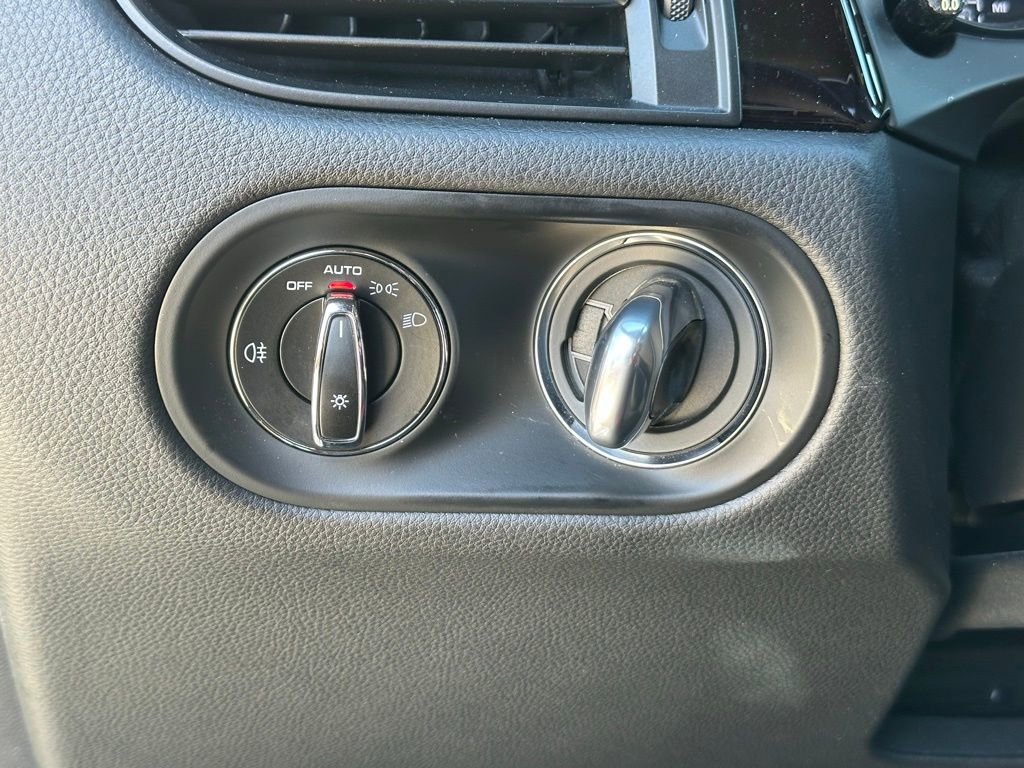 Used 2020 Porsche Macan S image 31