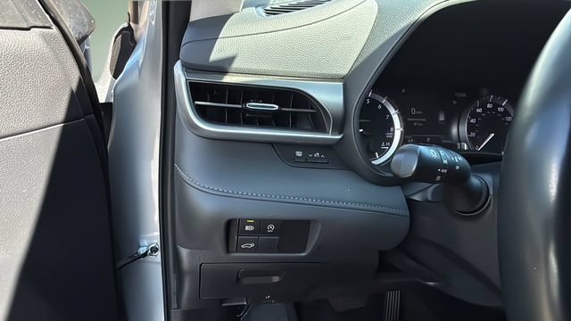 Used 2023 Toyota Highlander LE FWD image 21