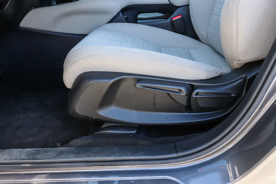 Used 2023 Honda HR-V LX image 19