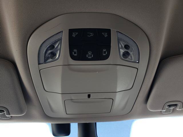 Used 2022 Chrysler Pacifica Touring-L FWD image 24