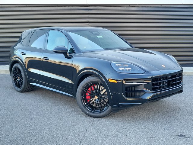 New 2026 Porsche Cayenne GTS AWD/4WD image 6