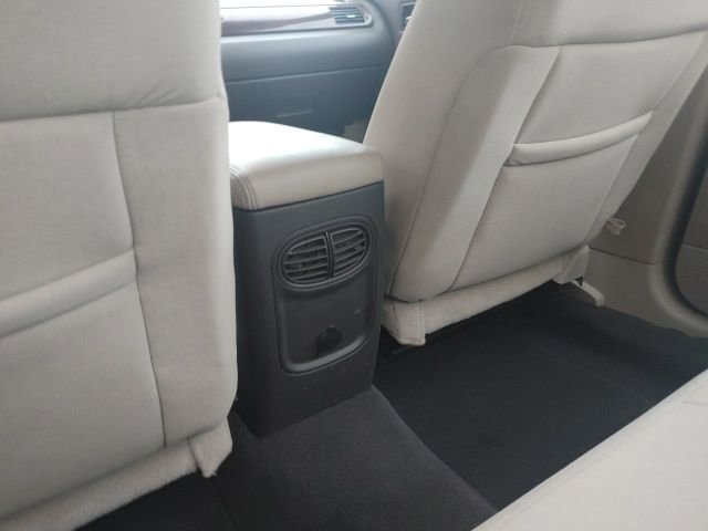 Used 2008 Ford Taurus SEL image 16