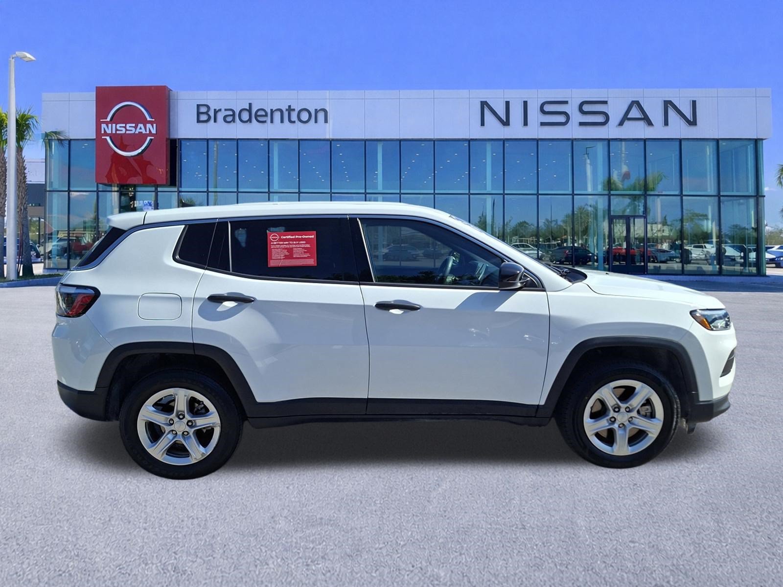 Used 2023 Jeep Compass Sport AWD/4WD image 4