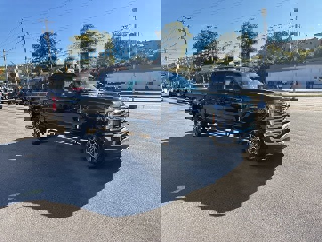 New 2026 Ford F250 Lariat w/ FX4 Off-Road Package image 3