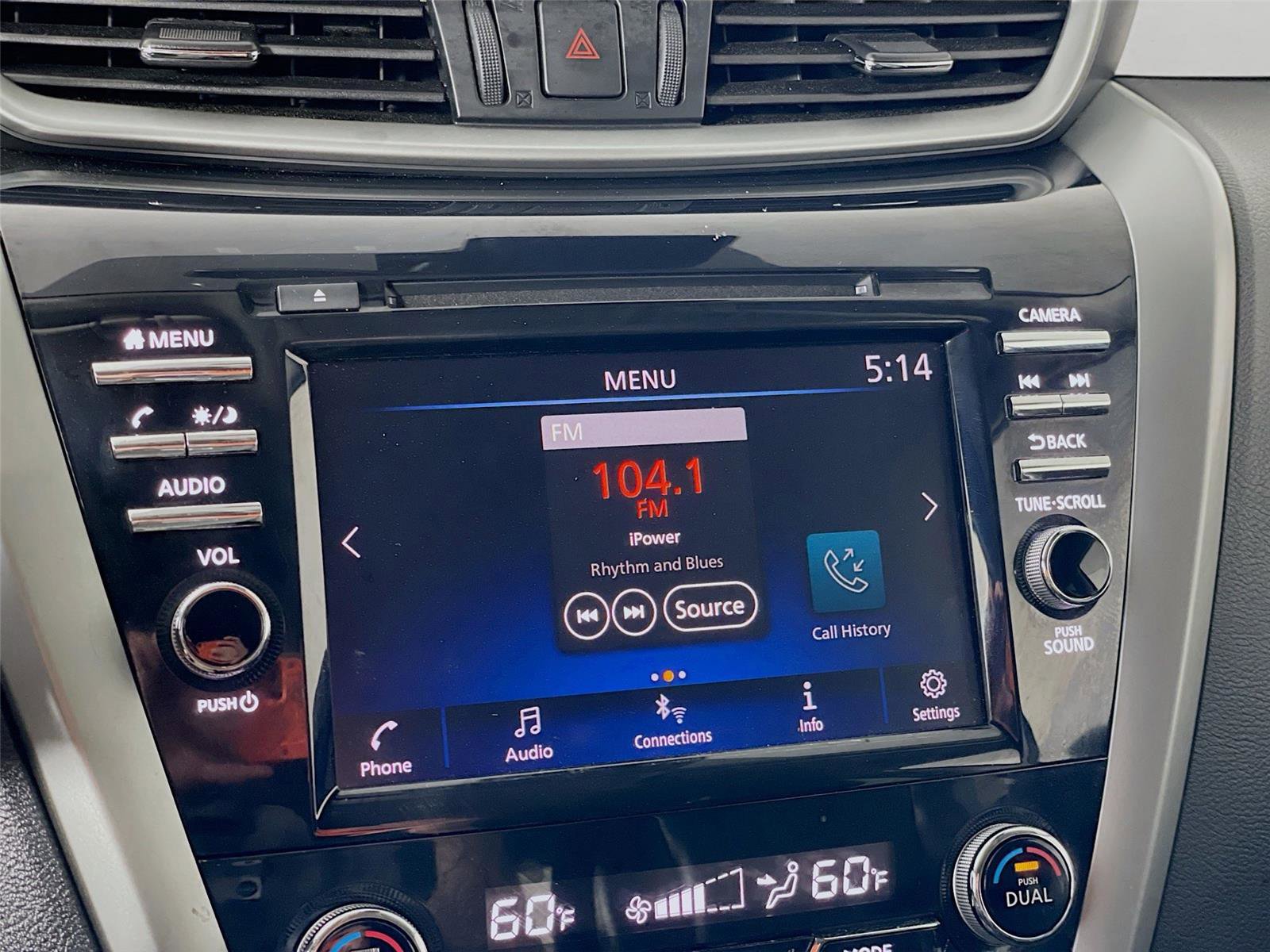 Used 2020 Nissan Murano SV w/ Premium Package image 17