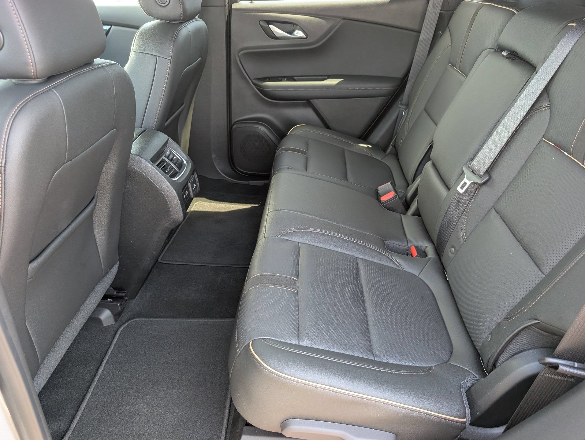 Certified 2019 Chevrolet Blazer Premier w/ Driver Confidence II Package FWD image 17