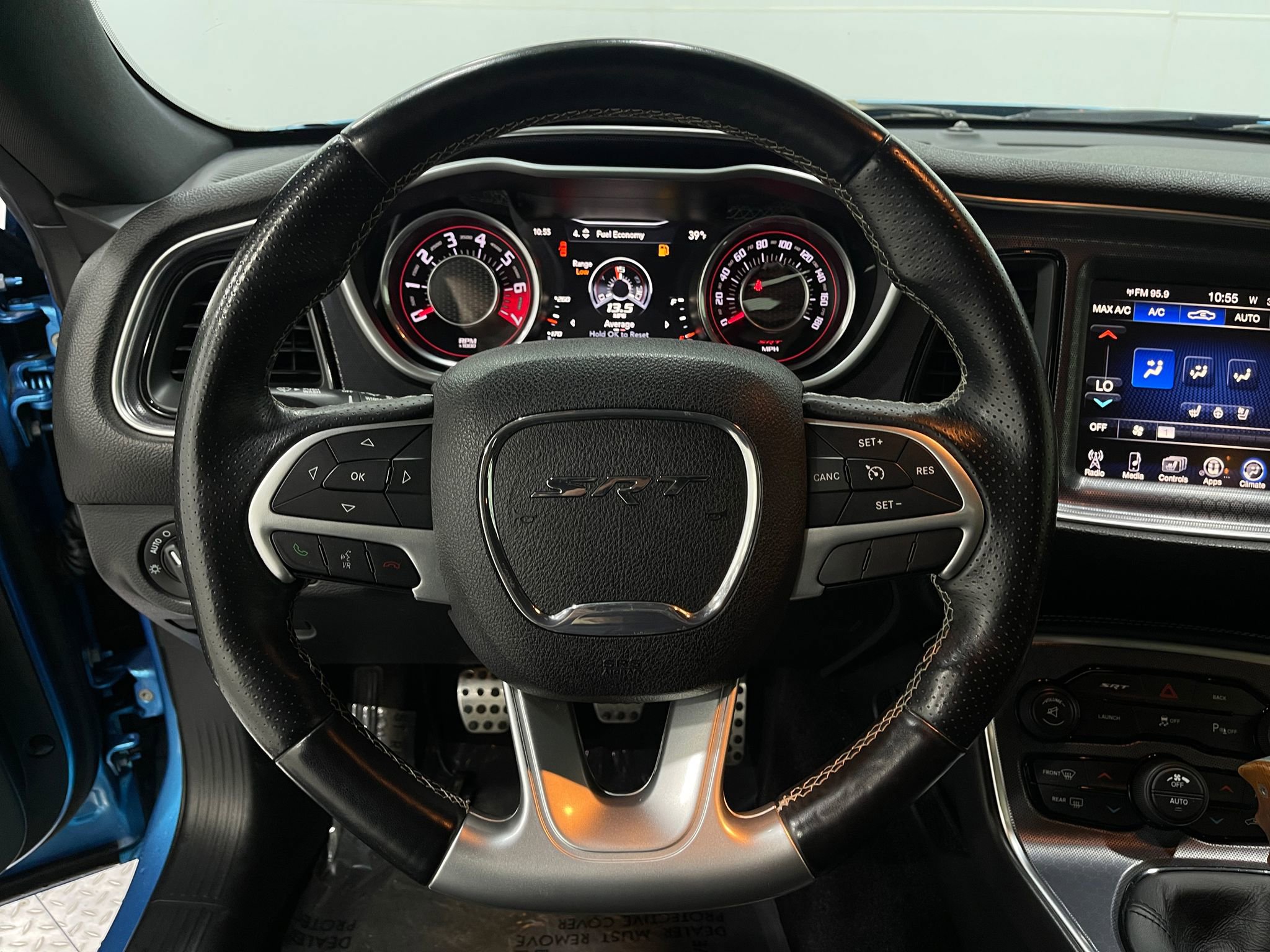 Used 2016 Dodge Challenger SRT w/ Technology Group image 22