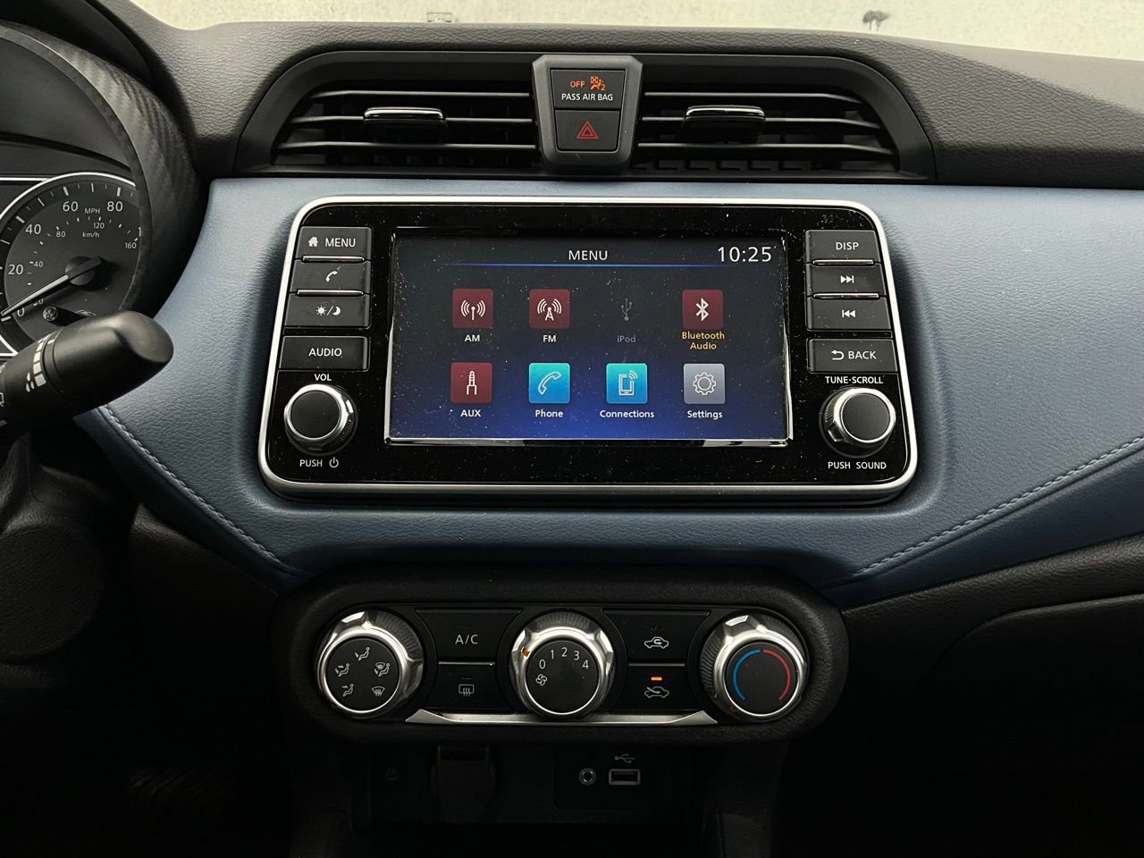 Used 2025 Nissan Versa SV image 24