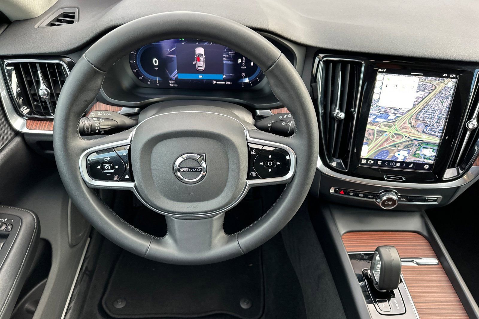 Used 2025 Volvo V60 B5 Cross Country Plus image 14