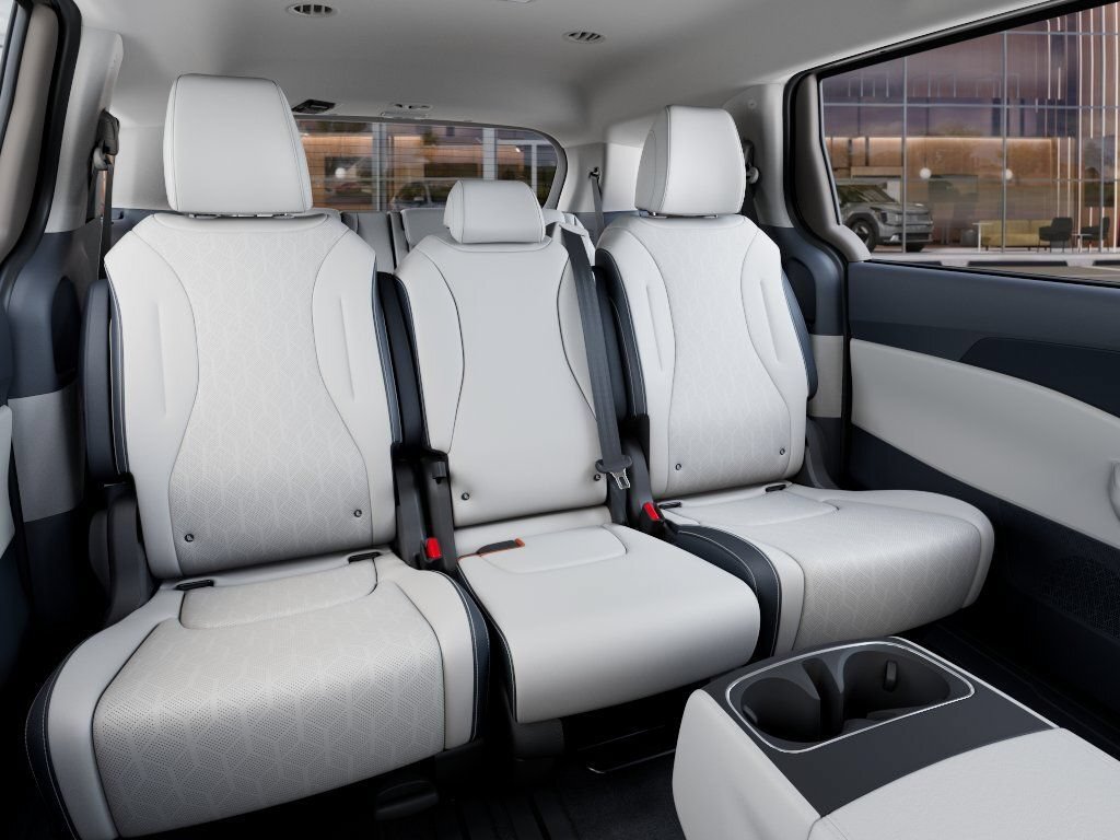 New 2026 Kia Carnival EX FWD image 16