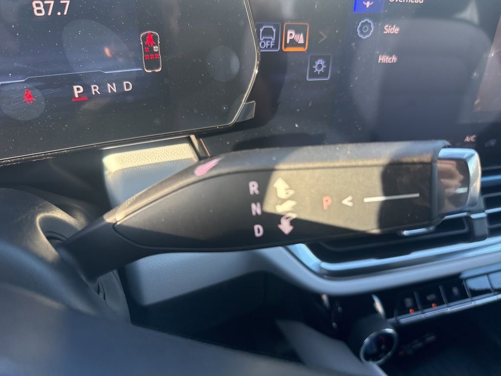 New 2026 Chevrolet Equinox EV LT image 18