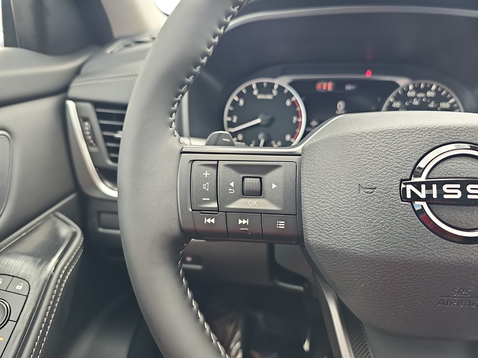 New 2027 Nissan Rogue Dark Armor FWD image 17