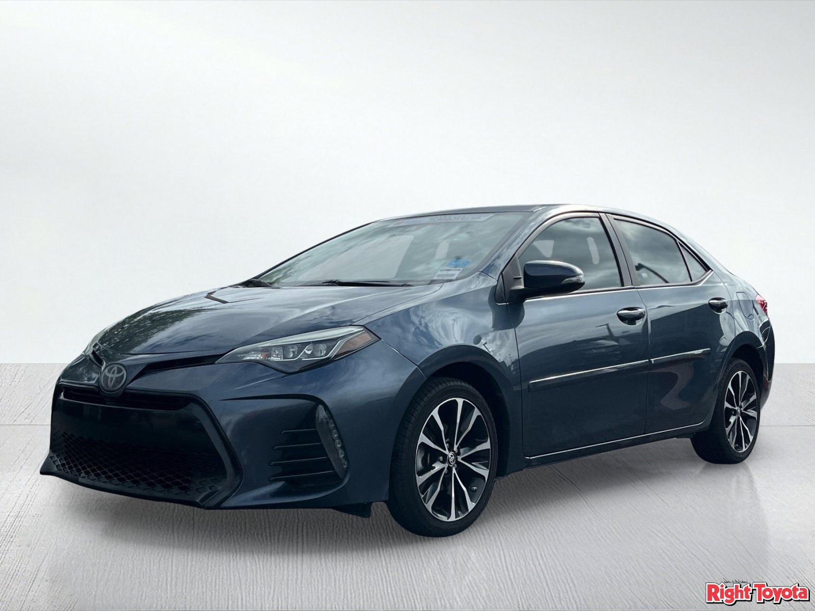 Certified 2018 Toyota Corolla SE FWD image 2