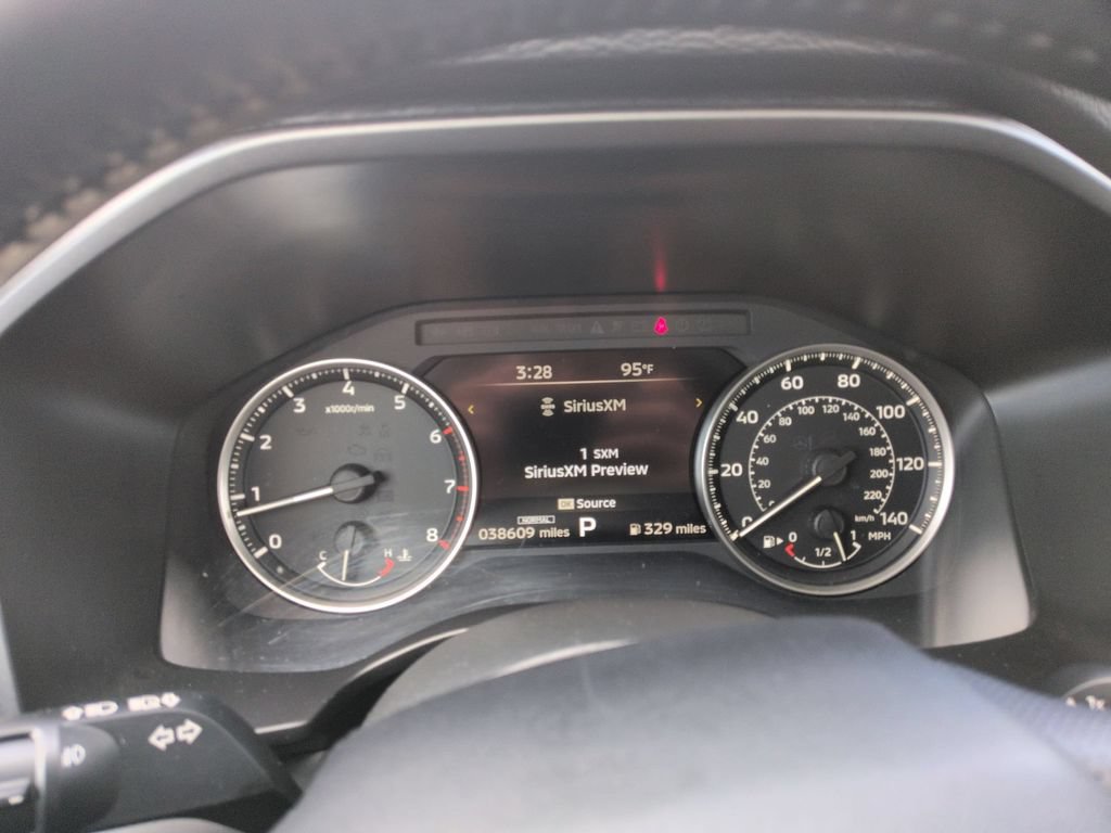 Used 2025 Mitsubishi Outlander SE FWD image 16