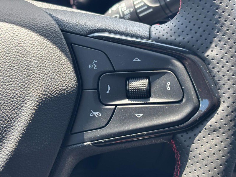 New 2026 Chevrolet Trax RS w/ Sunroof Package FWD image 13