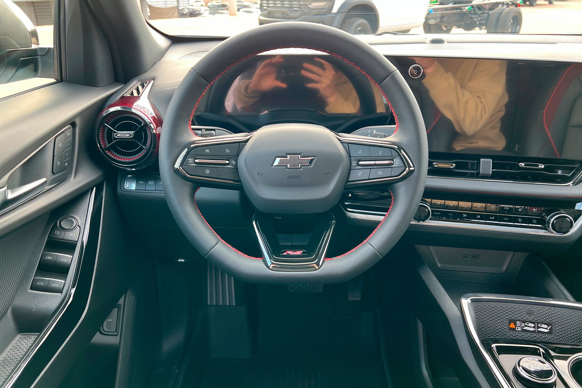 New 2026 Chevrolet Equinox RS w/ Convenience Package III image 13