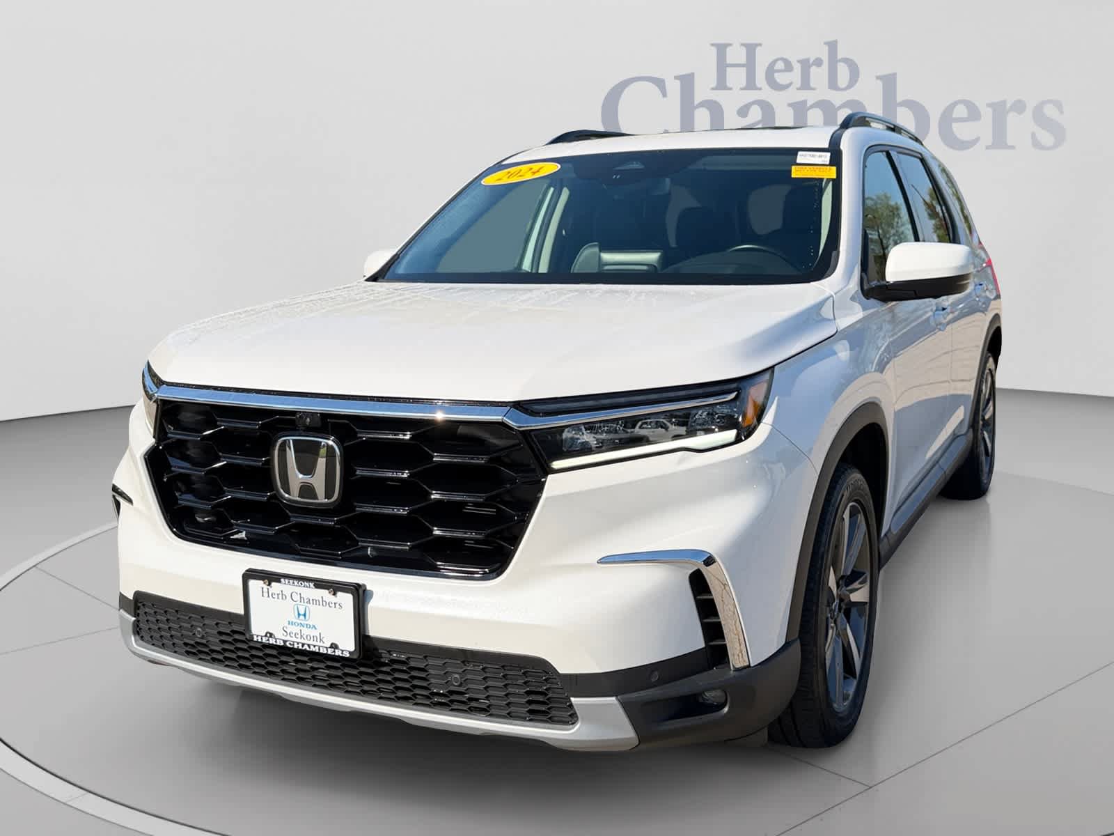 Used 2024 Honda Pilot Elite image 4