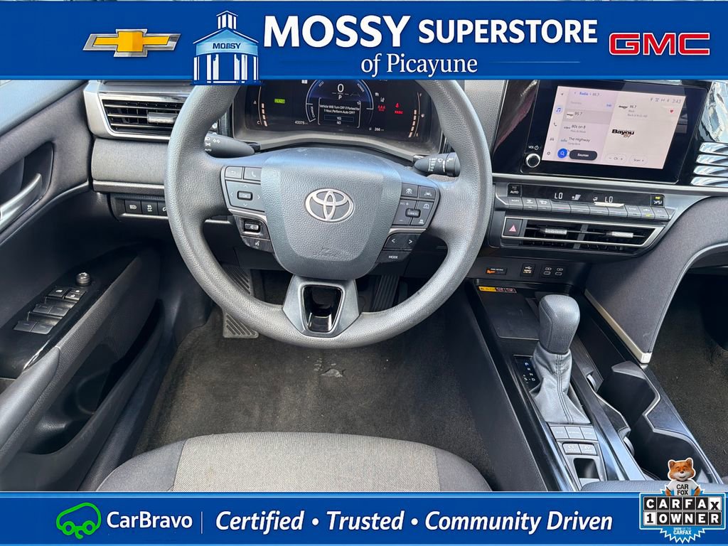 Used 2025 Toyota Camry LE FWD image 14
