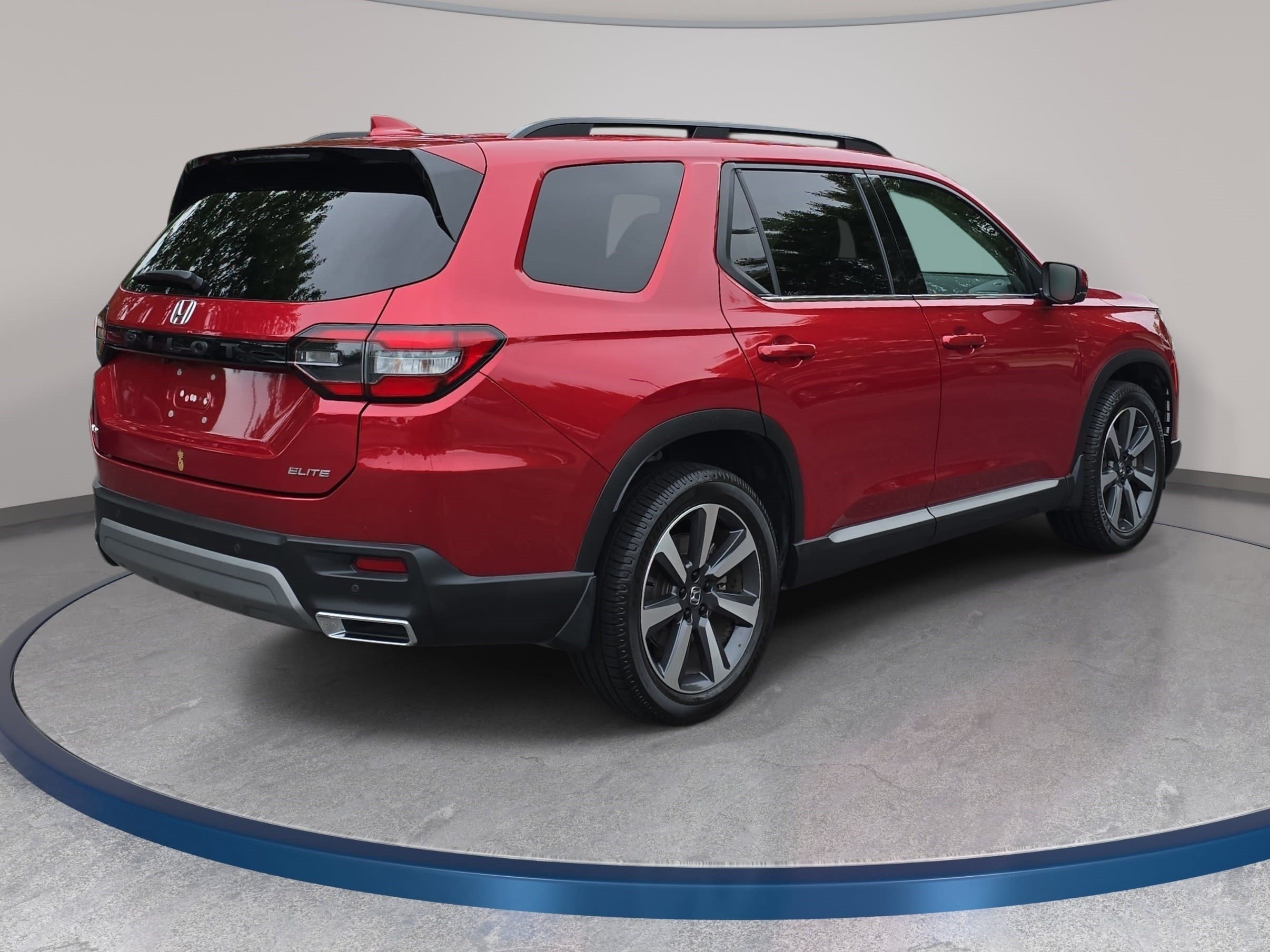 Used 2023 Honda Pilot Elite image 5