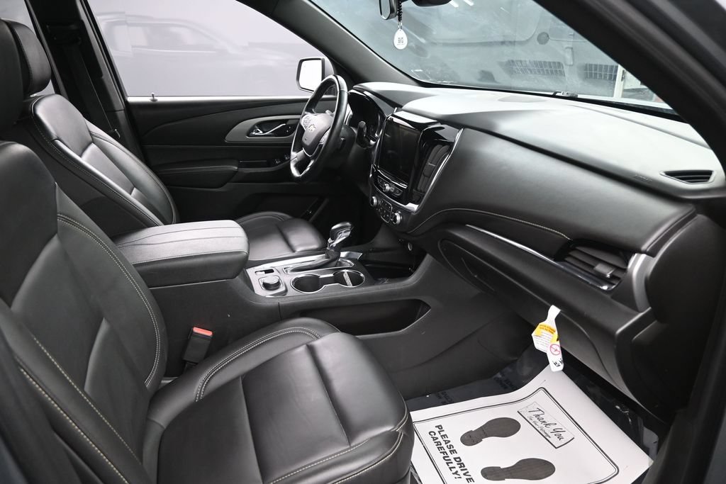 Used 2023 Chevrolet Traverse LT AWD/4WD image 32