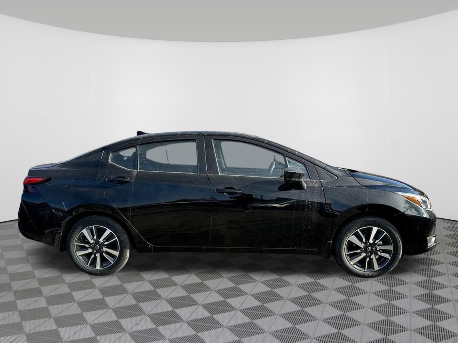 Used 2025 Nissan Versa SV w/ Trunk Package FWD image 2