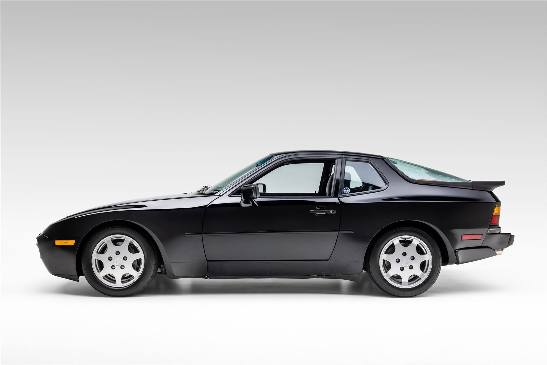 Used 1989 Porsche 944 Turbo RWD image 7