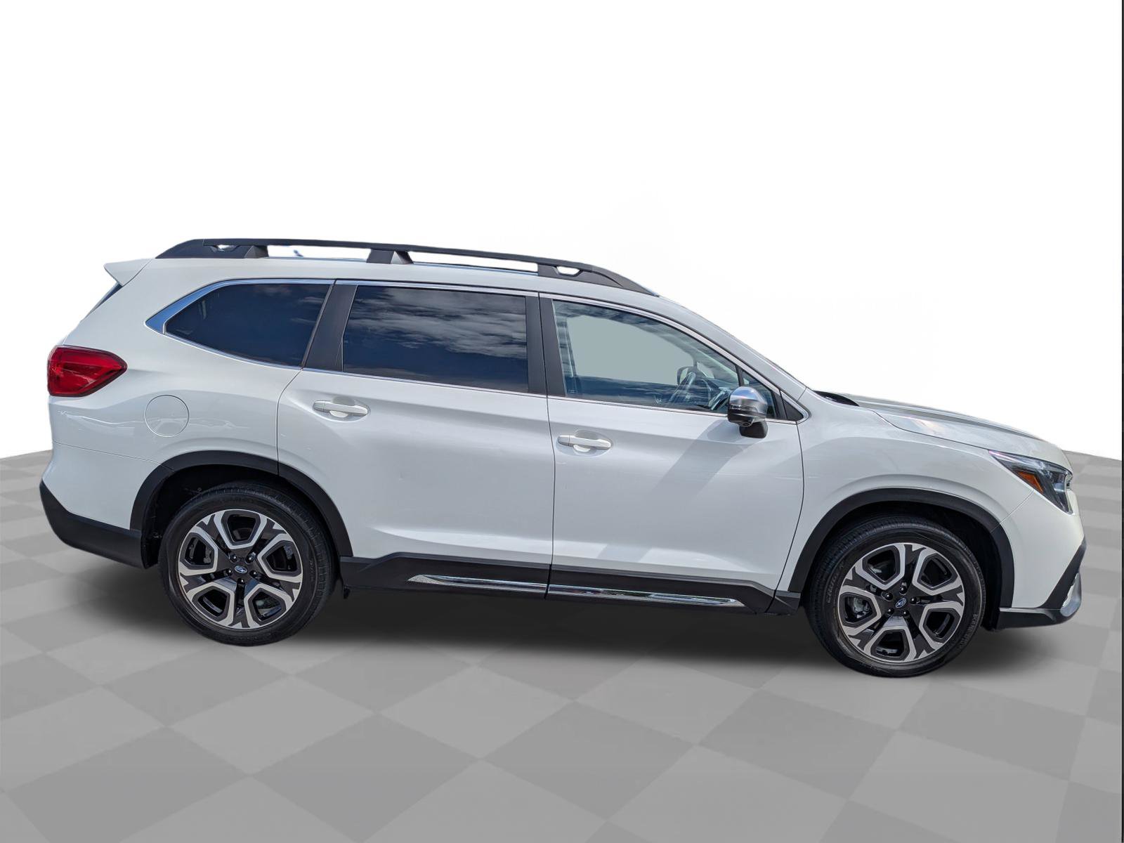 Used 2023 Subaru Ascent Limited w/ Technology Package AWD/4WD image 3