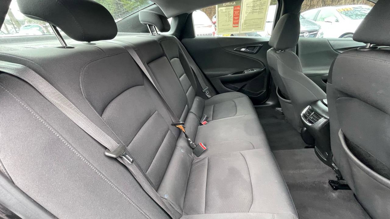 Used 2021 Chevrolet Malibu LT image 25