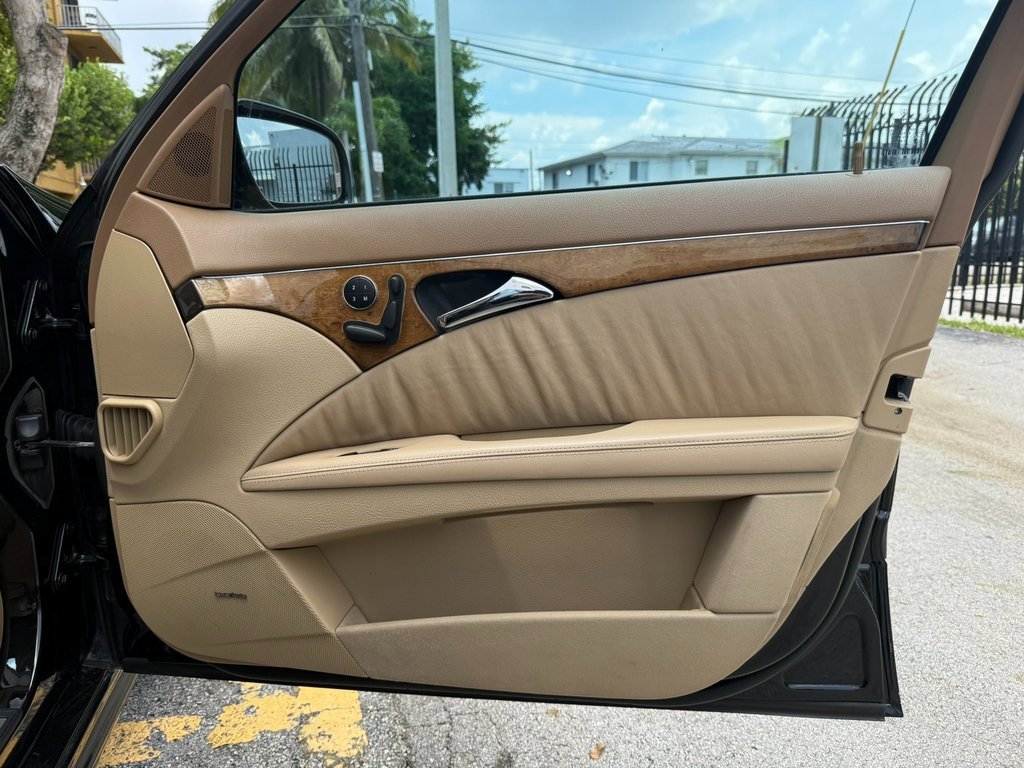 Used 2007 Mercedes-Benz E 63 AMG Sedan image 25
