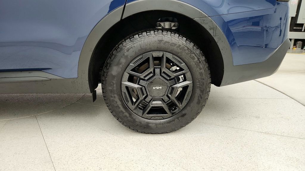 Used 2024 Kia Sorento SX Prestige w/ Olive Brown Leather Package image 9