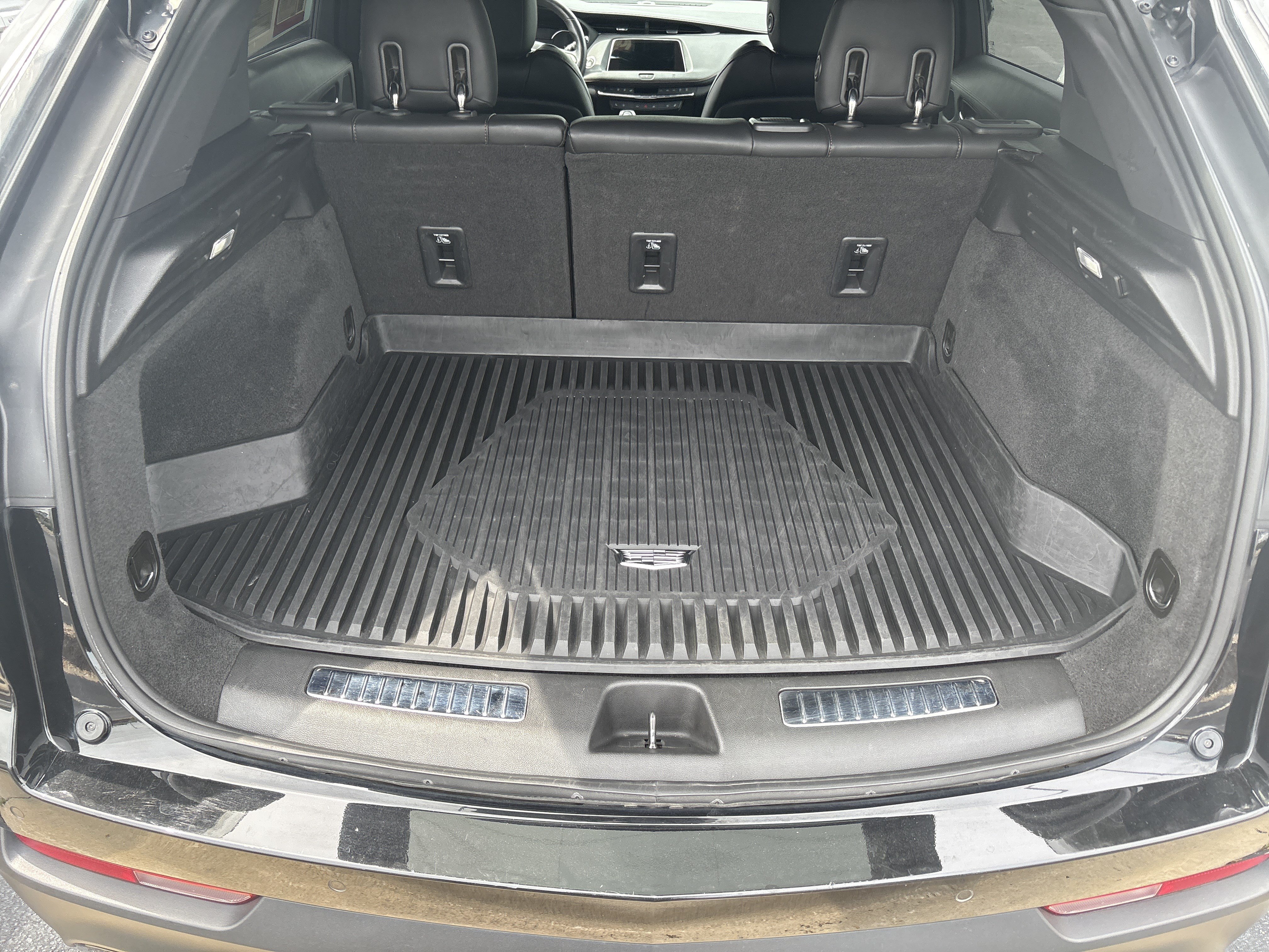 Used 2021 Cadillac XT4 Sport AWD/4WD image 32