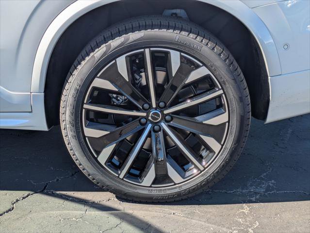 New 2026 Volvo XC90 B5 Plus w/ Protection Package image 6