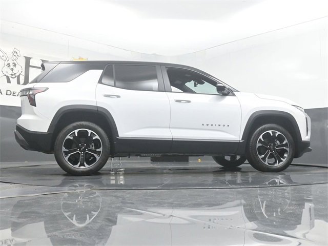 New 2026 Chevrolet Equinox LT w/ Convenience Package II image 31