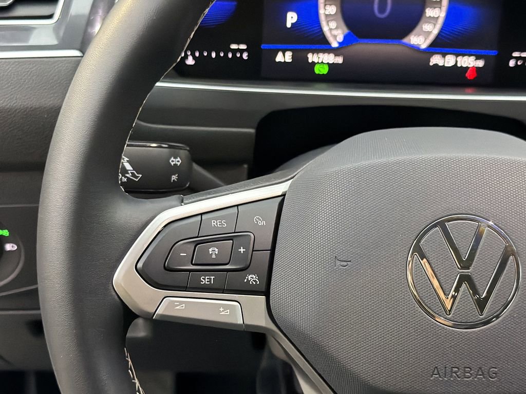 Used 2024 Volkswagen Tiguan SE FWD image 26