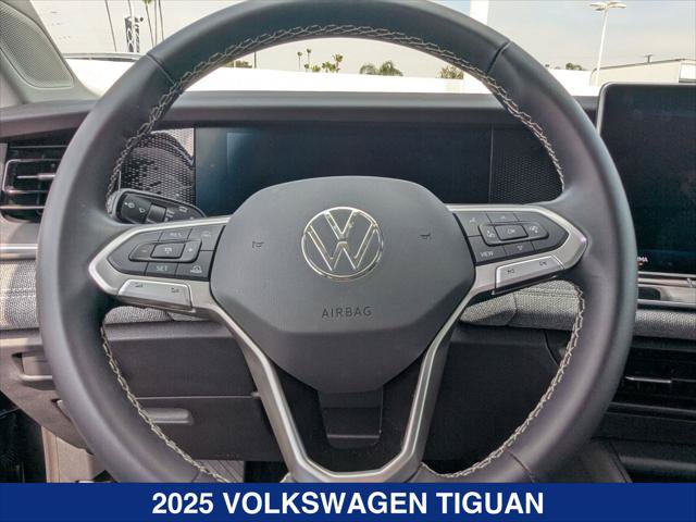 Certified 2025 Volkswagen Tiguan S FWD image 13
