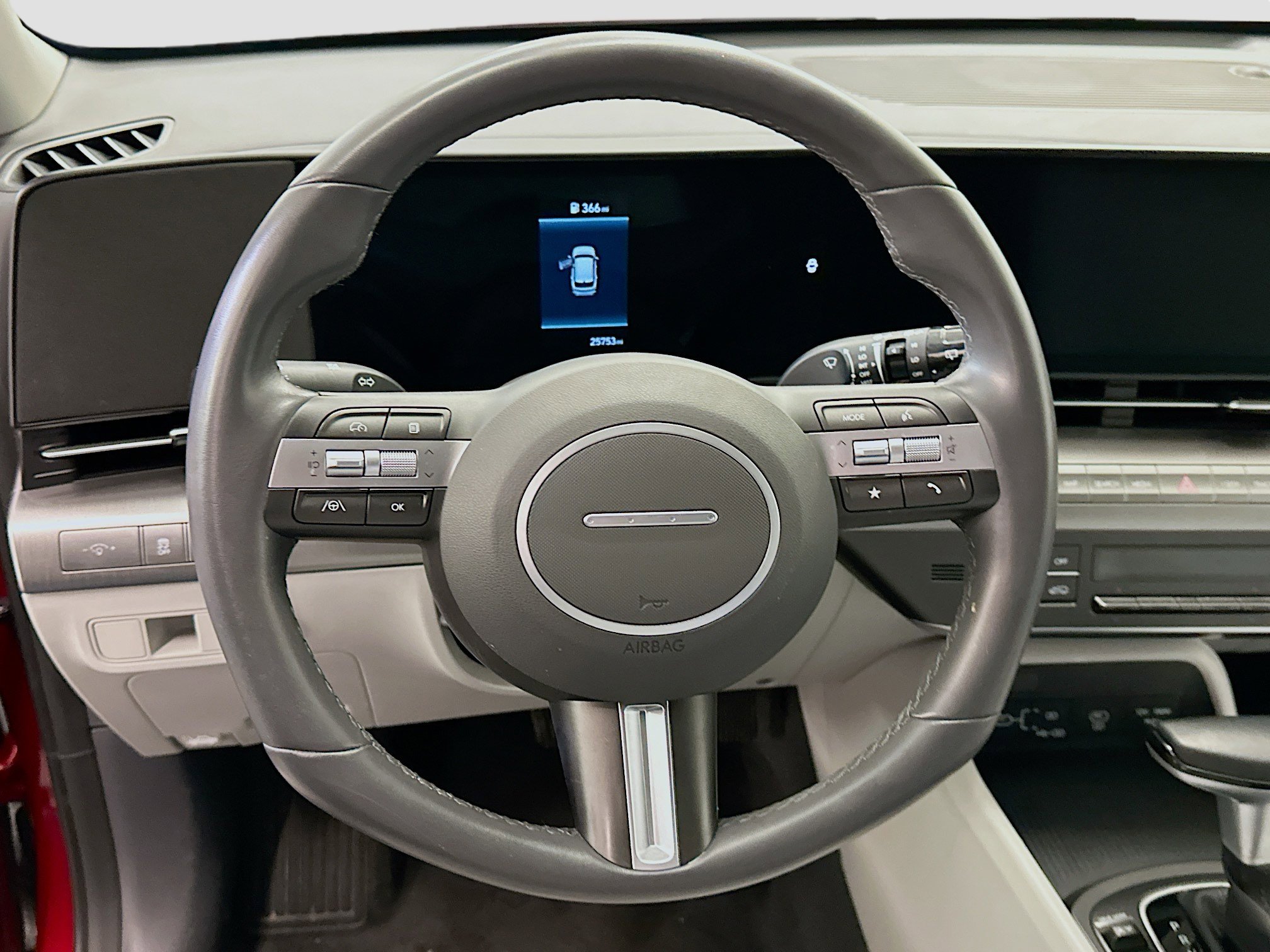 Used 2025 Hyundai Kona SEL image 18