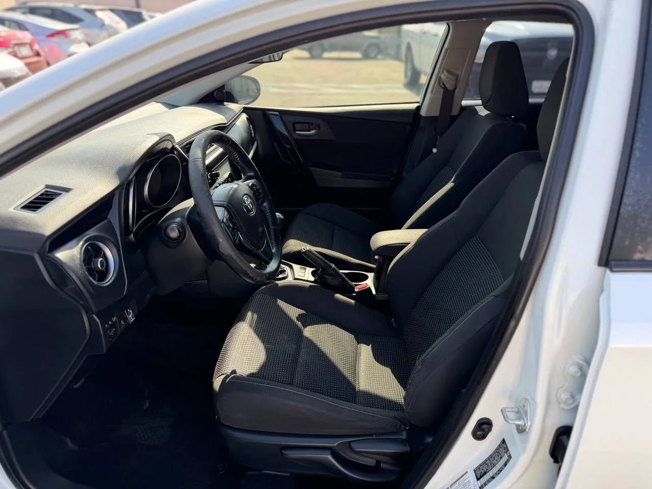 Used 2018 Toyota Corolla iM w/ Carpet Mat Package (TMS) image 22