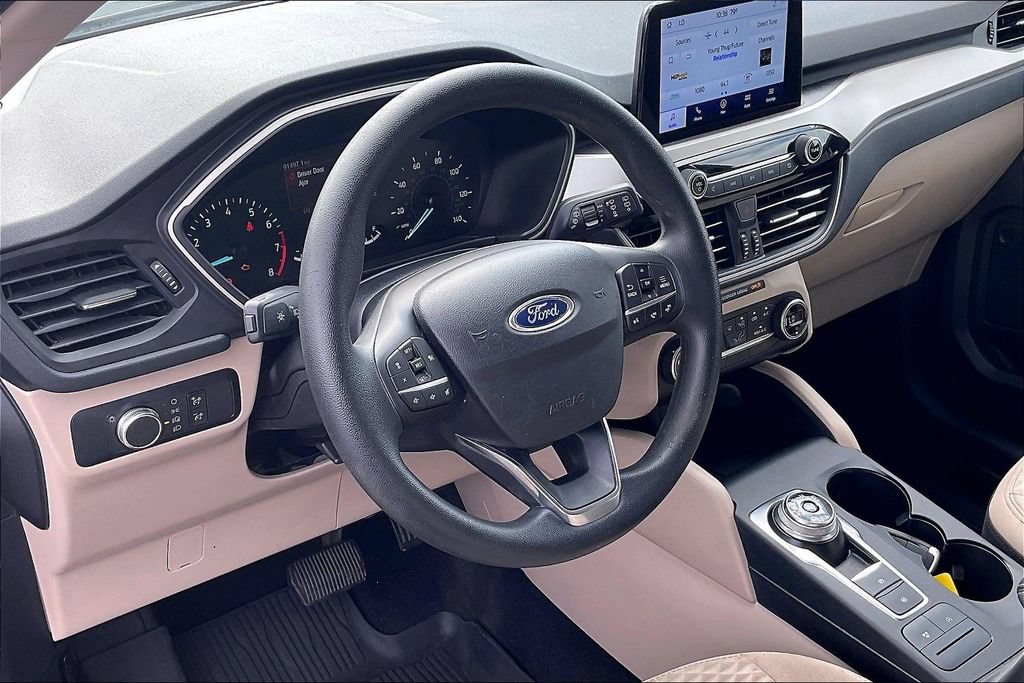 Used 2020 Ford Escape SE FWD image 17