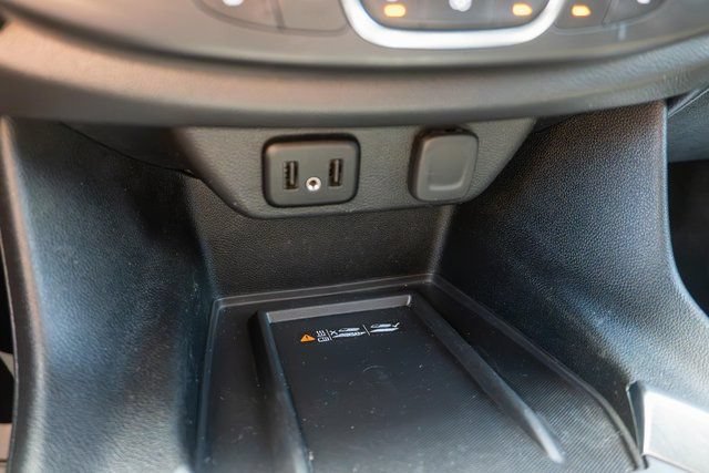 Used 2023 Chevrolet Traverse LT AWD/4WD image 31