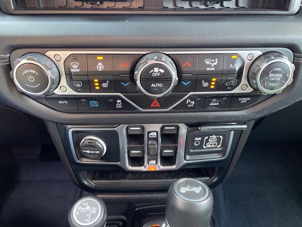Used 2024 Jeep Wrangler High Altitude AWD/4WD image 22