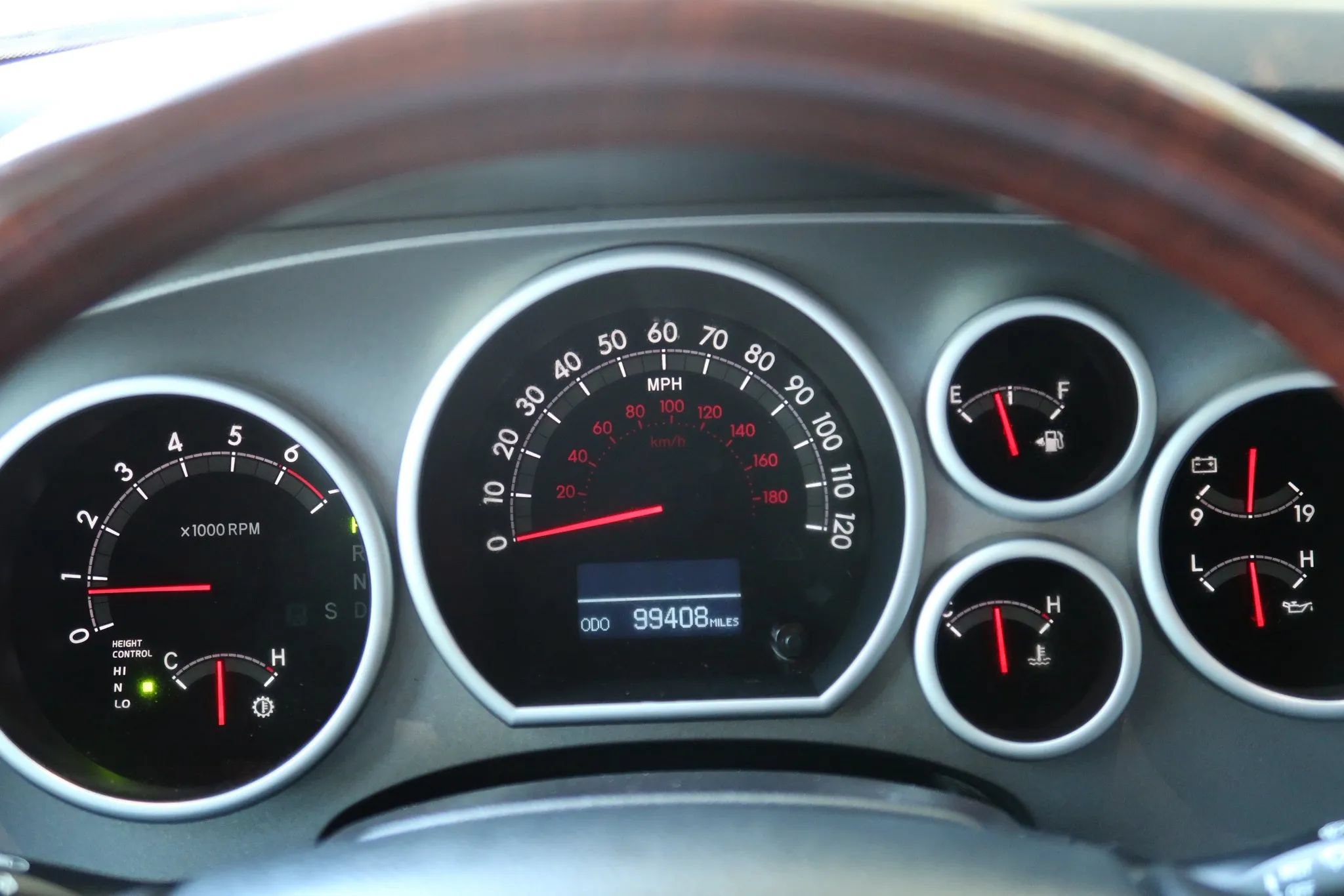 Used 2016 Toyota Sequoia Platinum RWD image 39