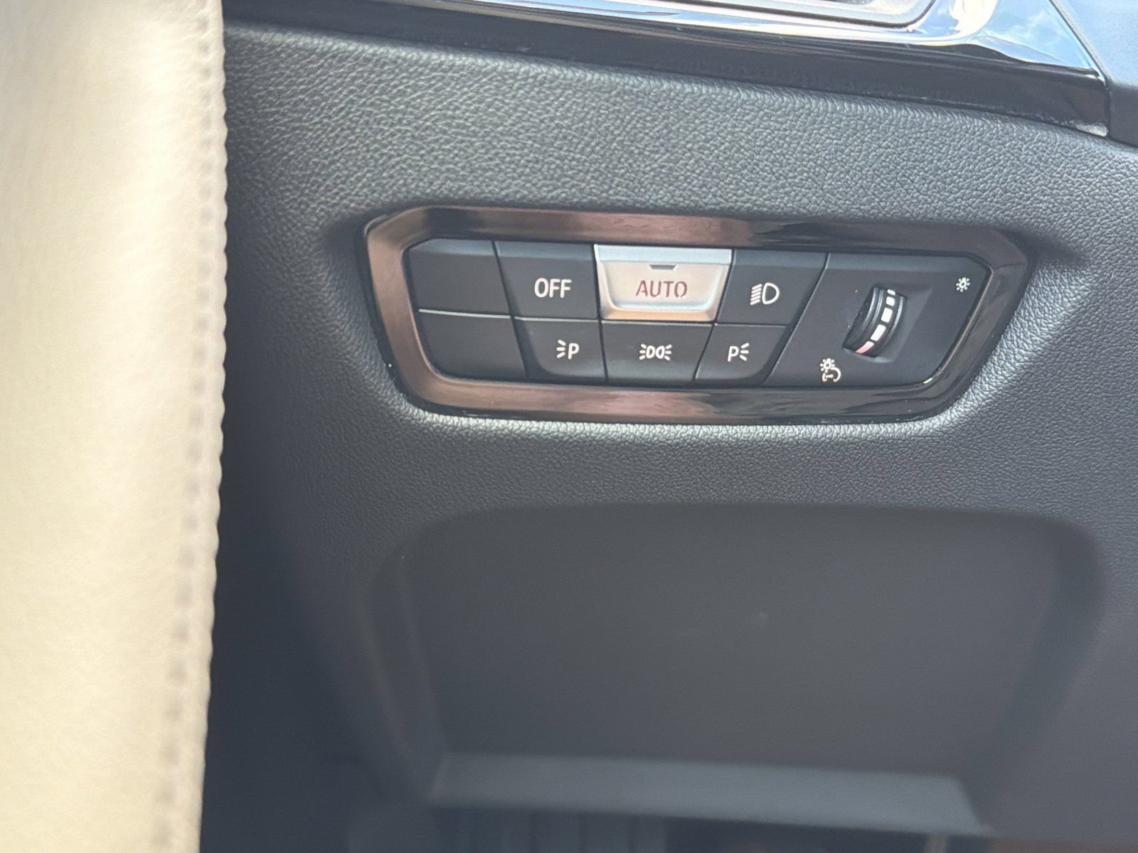 Certified 2024 BMW 230i Coupe w/ Convenience Package RWD image 25