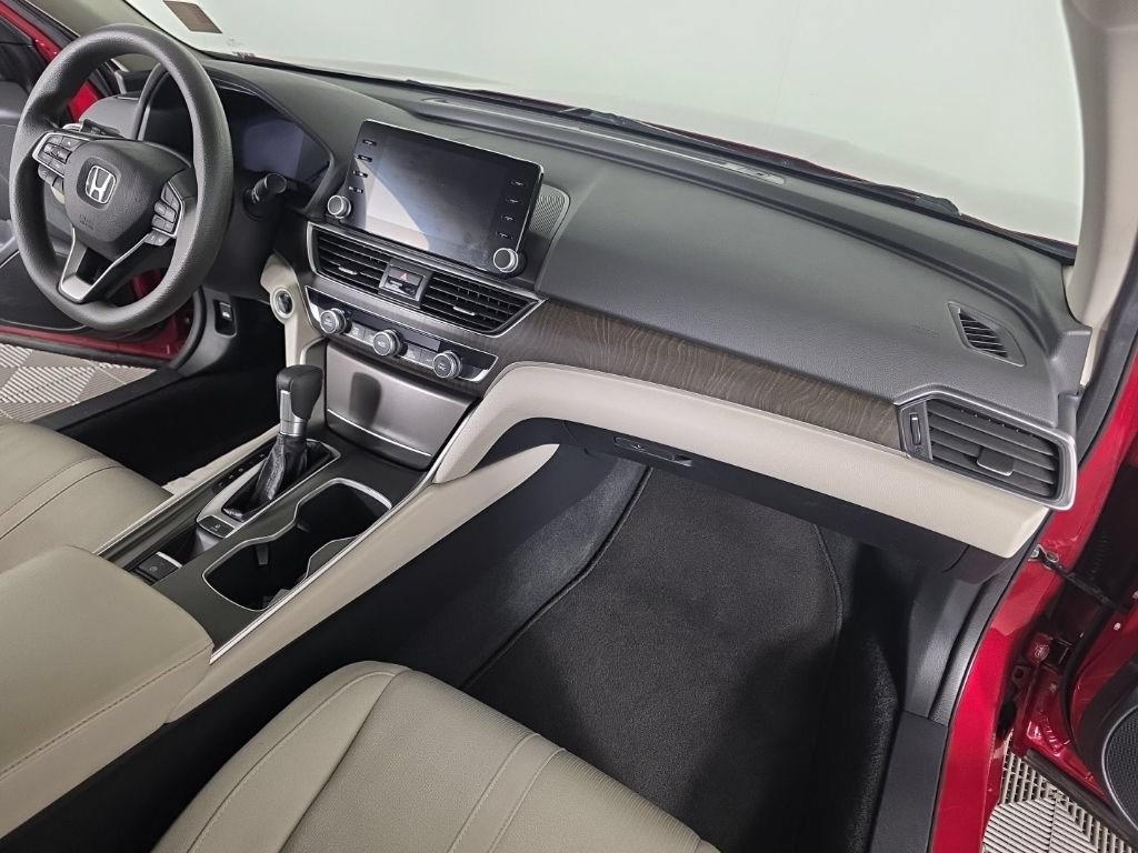 Used 2018 Honda Accord EX image 38