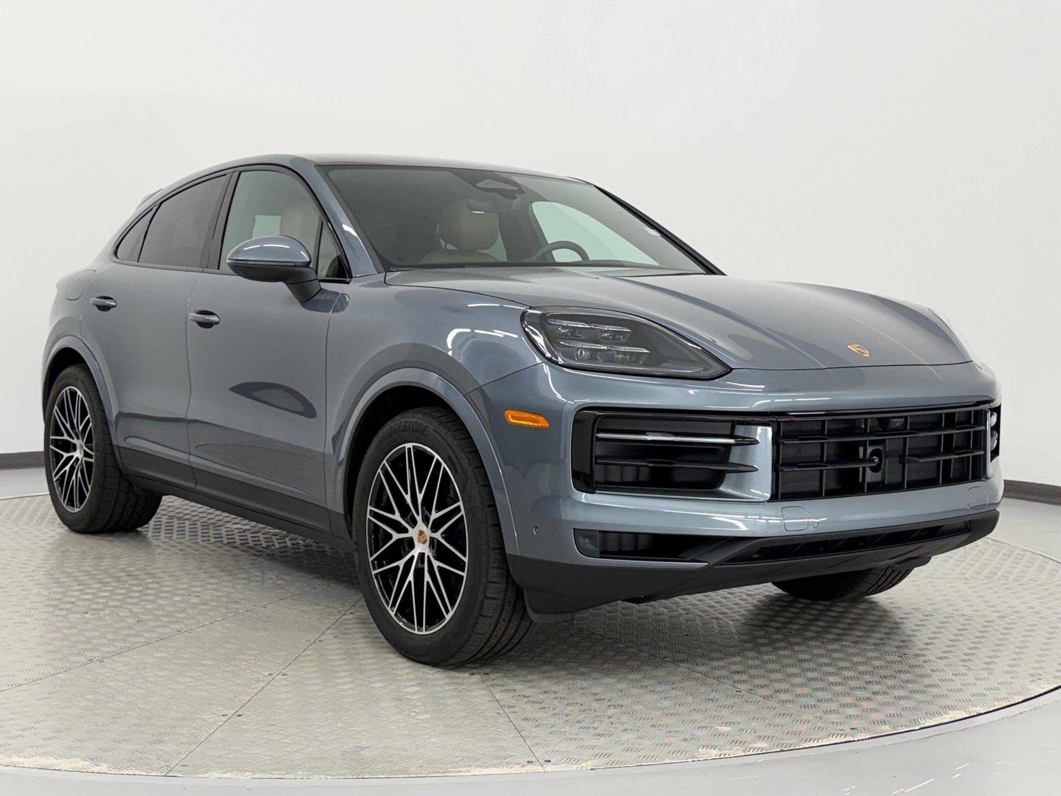 Certified 2026 Porsche Cayenne Coupe AWD/4WD image 7