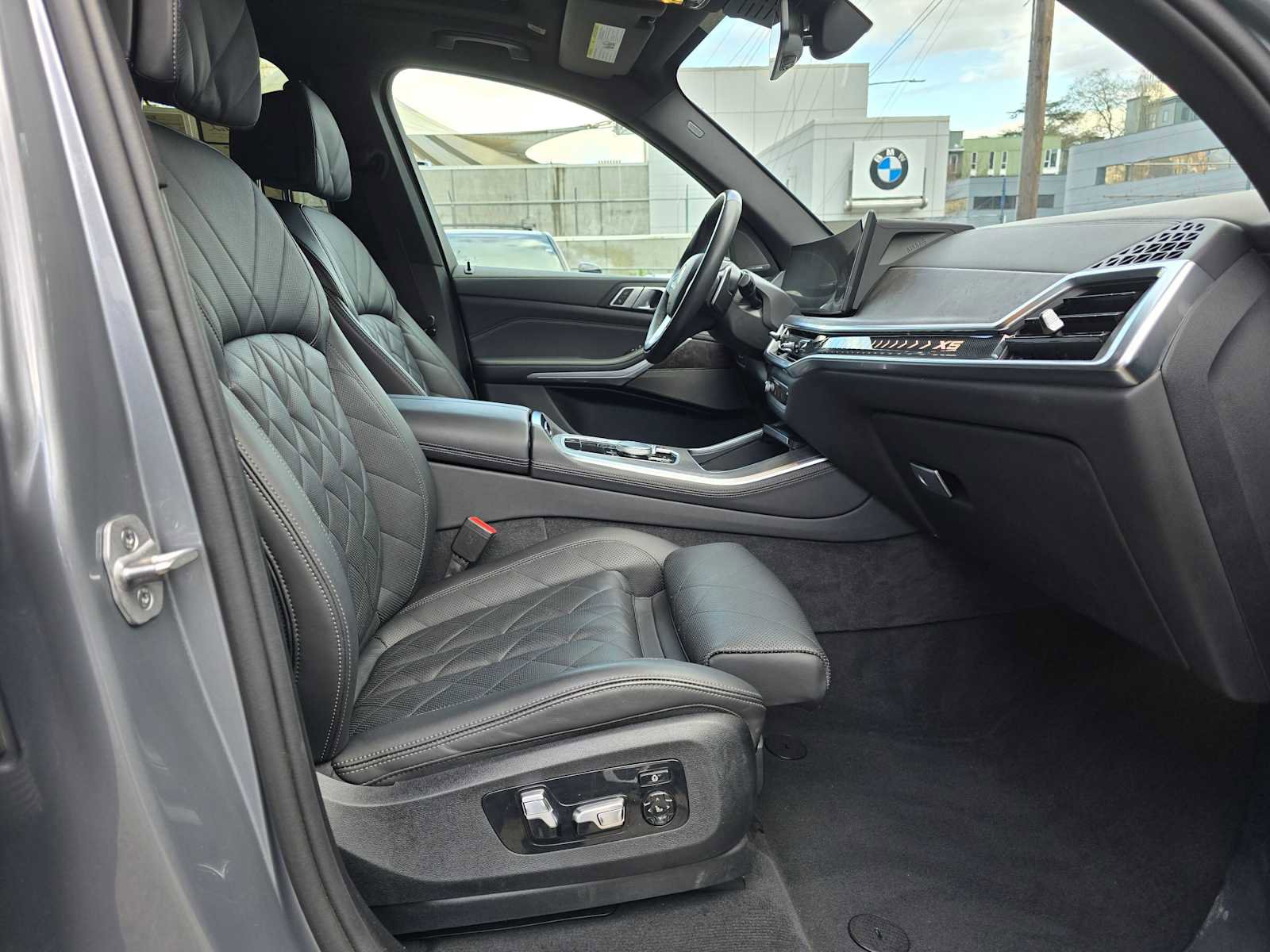 Used 2024 BMW X5 xDrive40i image 10