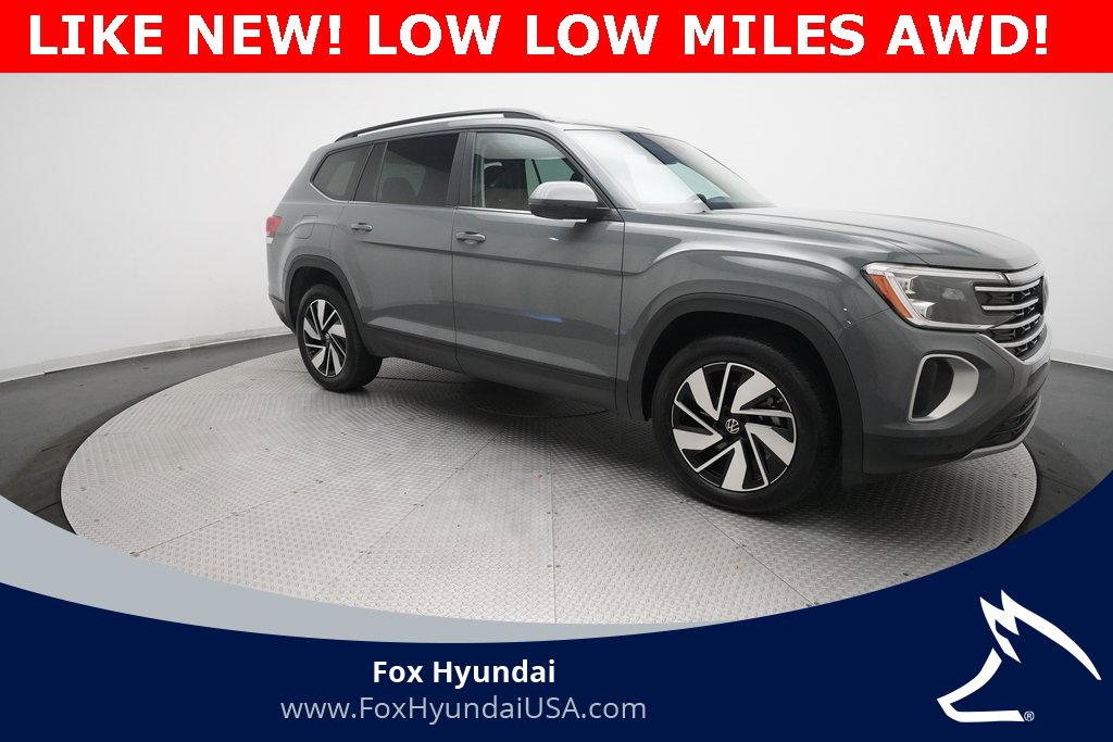 Used 2025 Volkswagen Atlas SE image 13