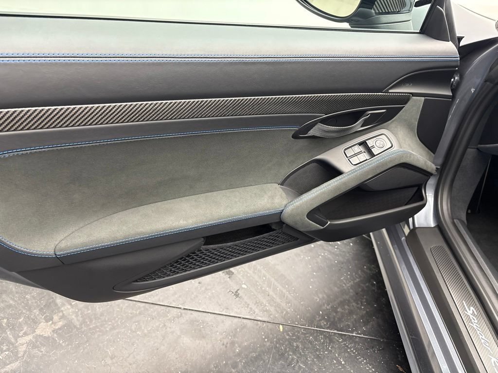 Certified 2025 Porsche 718 Boxster Spyder RS RWD image 4
